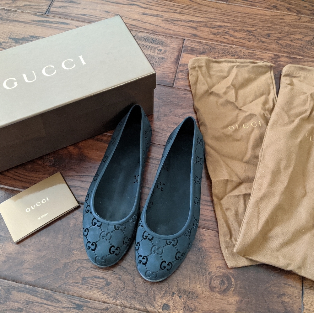 Gucci flats